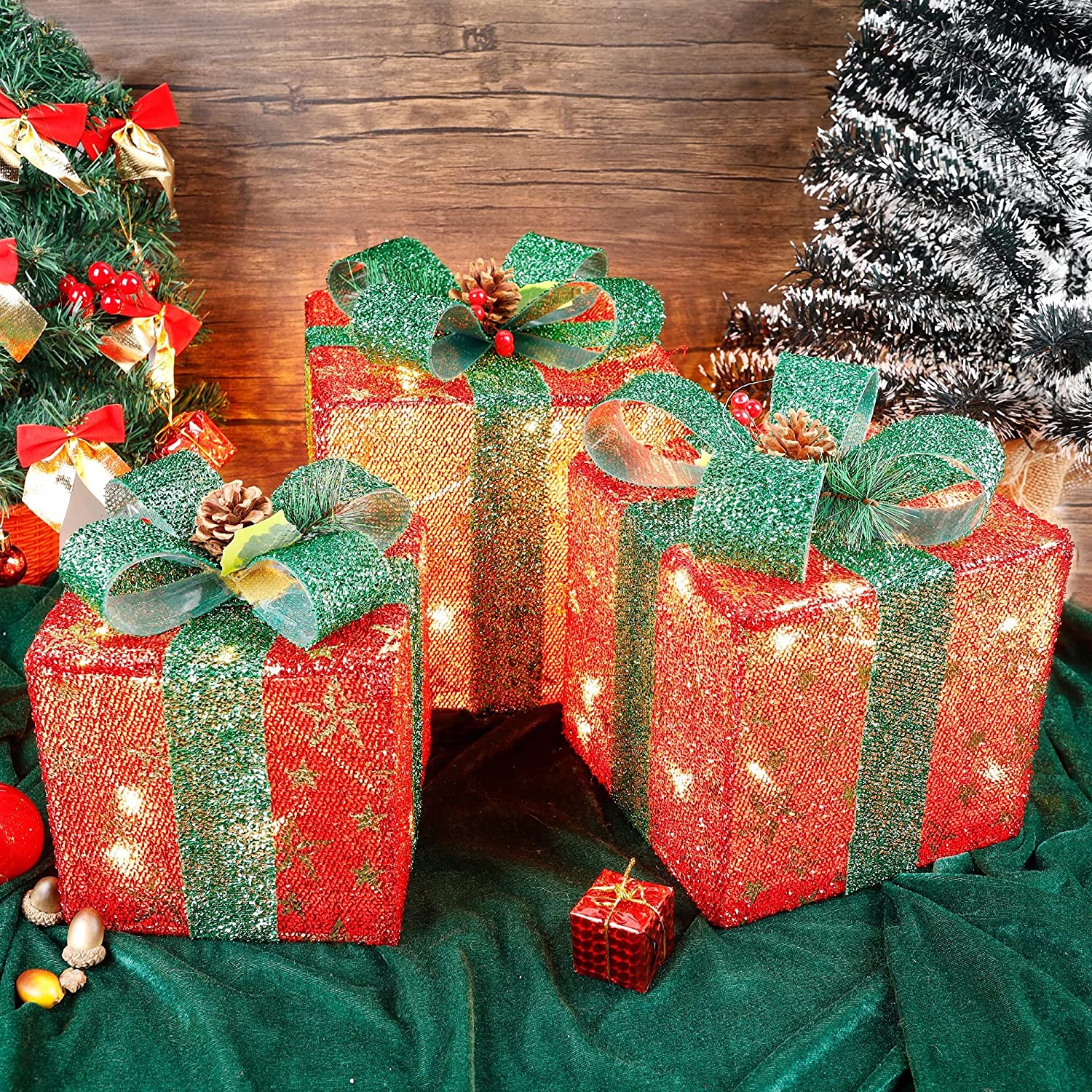 Prsildan Set of 3 Christmas Decorations Lighted Gift Boxes, 60 LED Lights Red Present Box with Bow and Pine Cone, Winter Decor for Christmas Tree Indoor Outdoor Home Yard Holiday Party